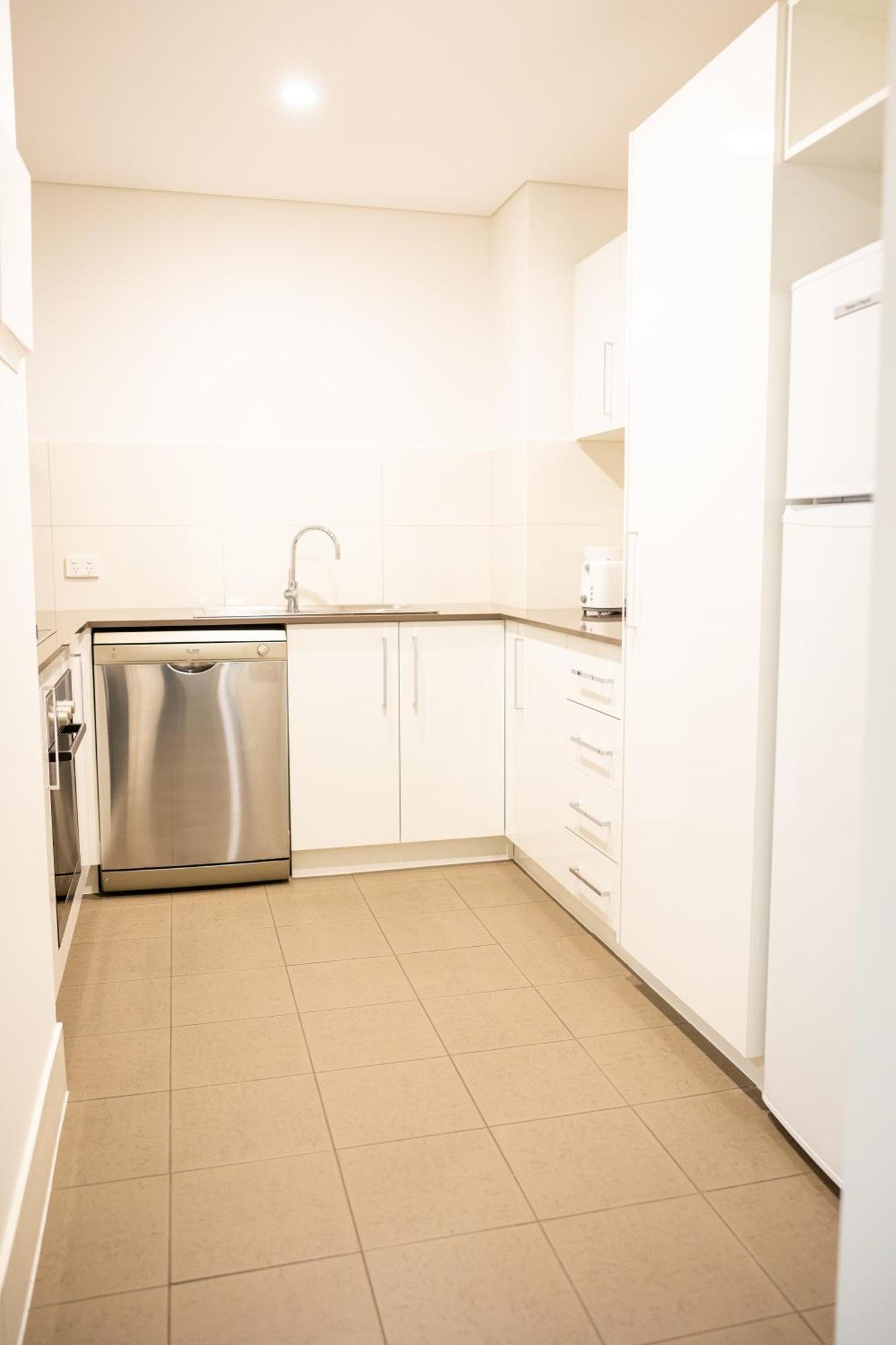 Deluxe One-Bedroom Apartment