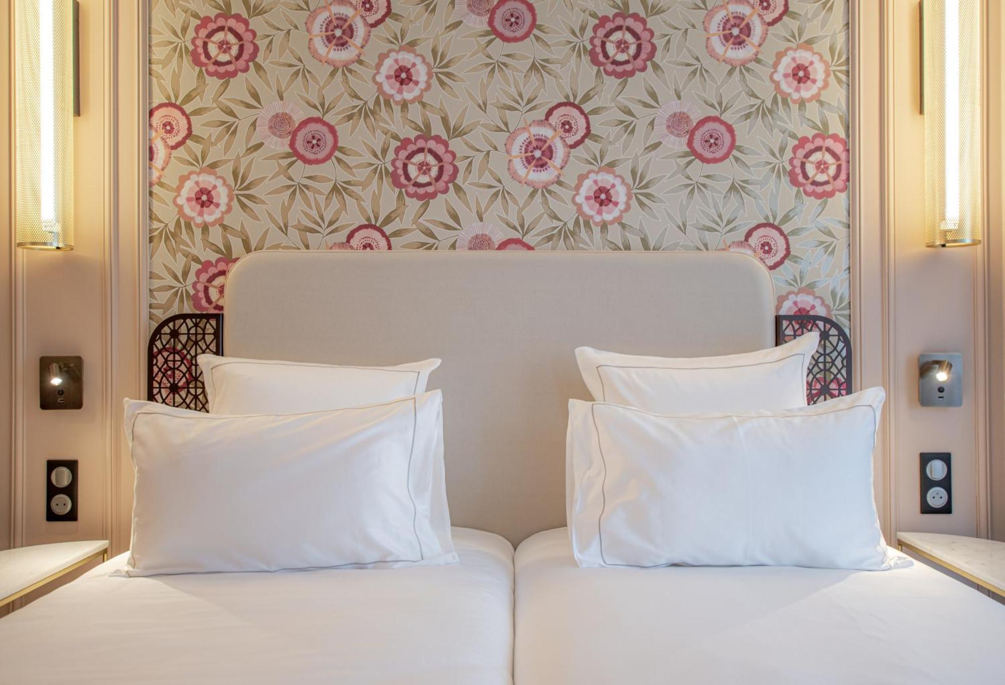 Superior Room,1771699660:JPEG