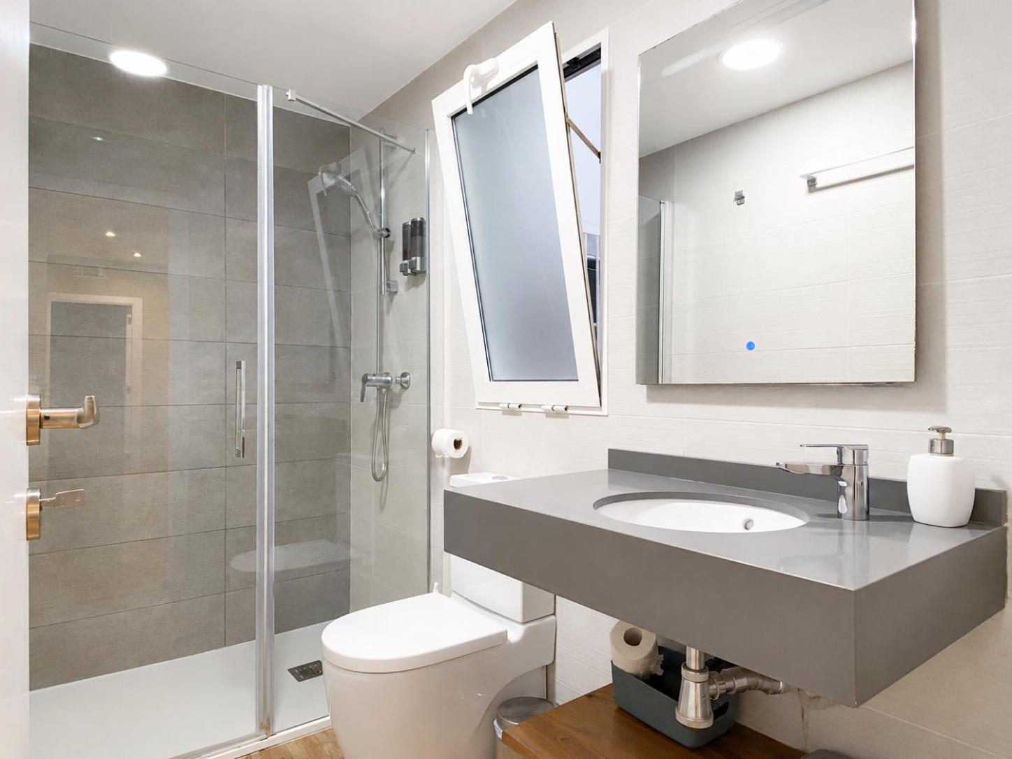 Double Room External Private Bathroom