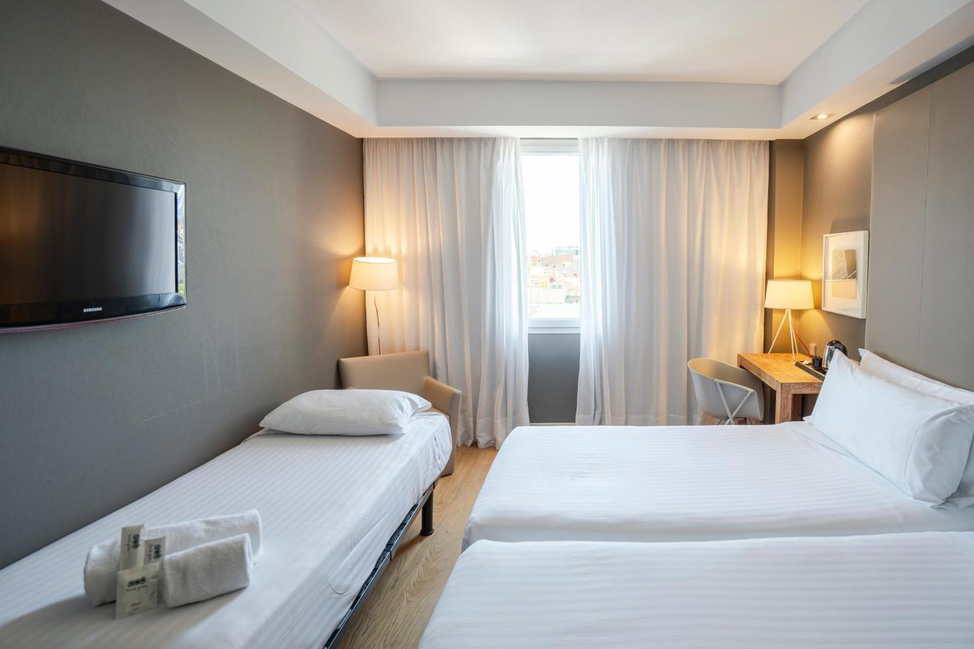 Twin Room with Extra Bed (2 Adults + 1 Child)