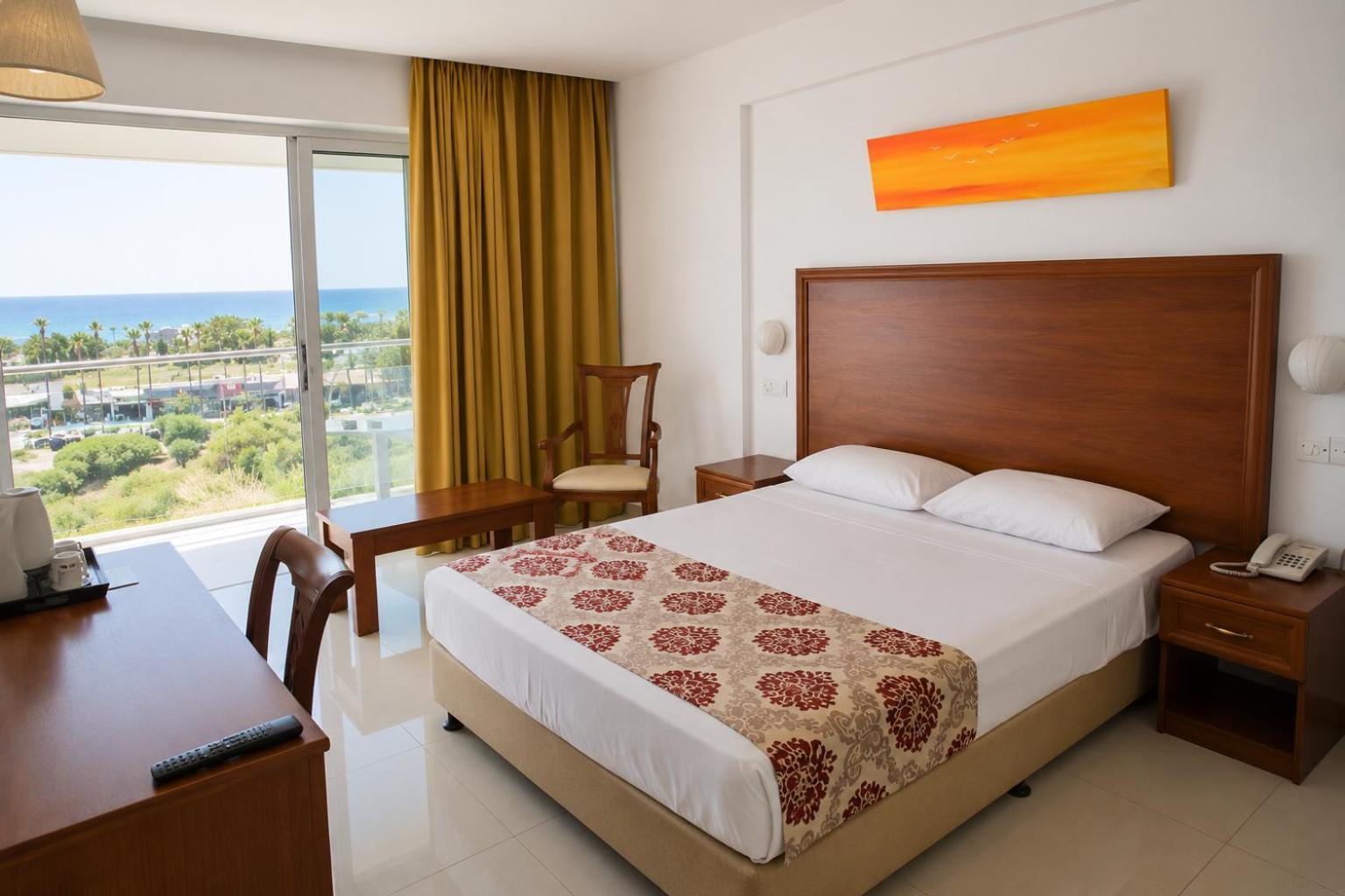 Double or Twin Room with Sea View