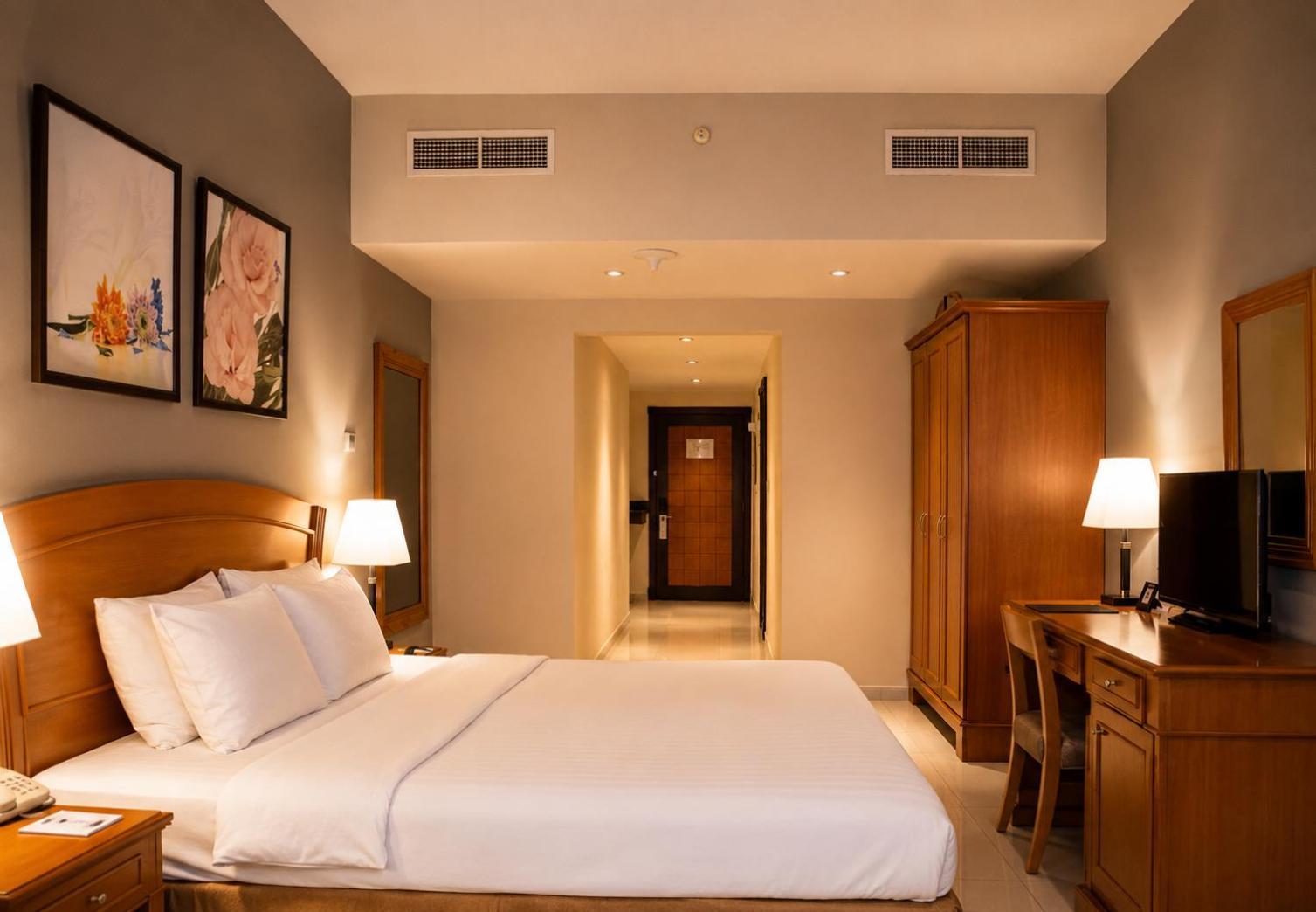 Deluxe Room - King Bed