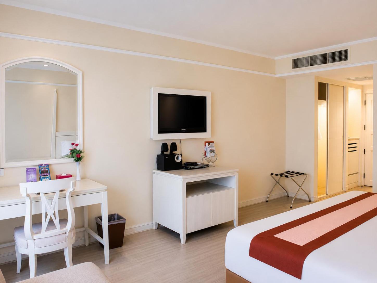Deluxe Double or Twin Room