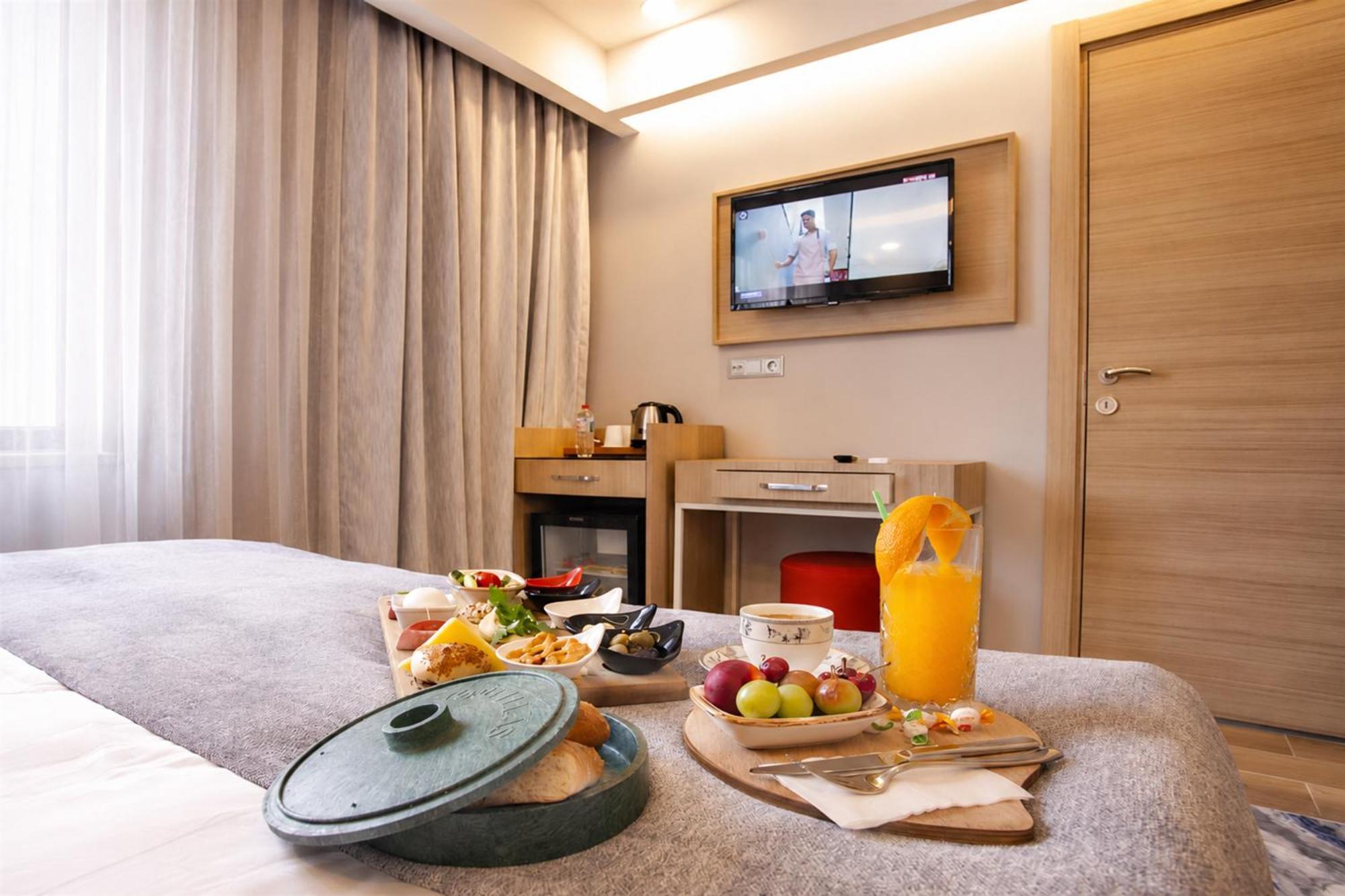 Deluxe Double or Twin Room