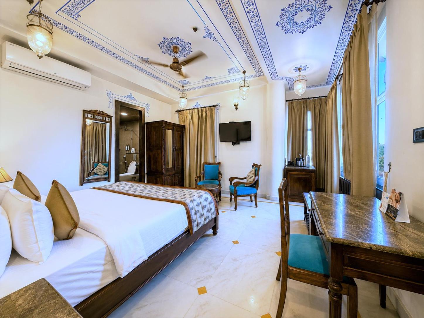 Superior Double Room: 10% off on Food & Beverages with a-la-carte selection ,  Complimentary Welcome Drink on arrival
