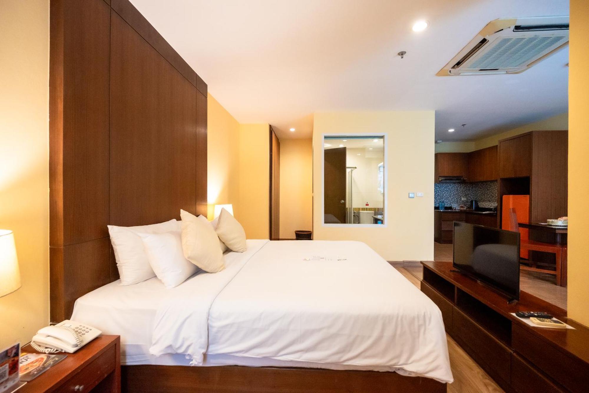 Classic Suite - Pool Access