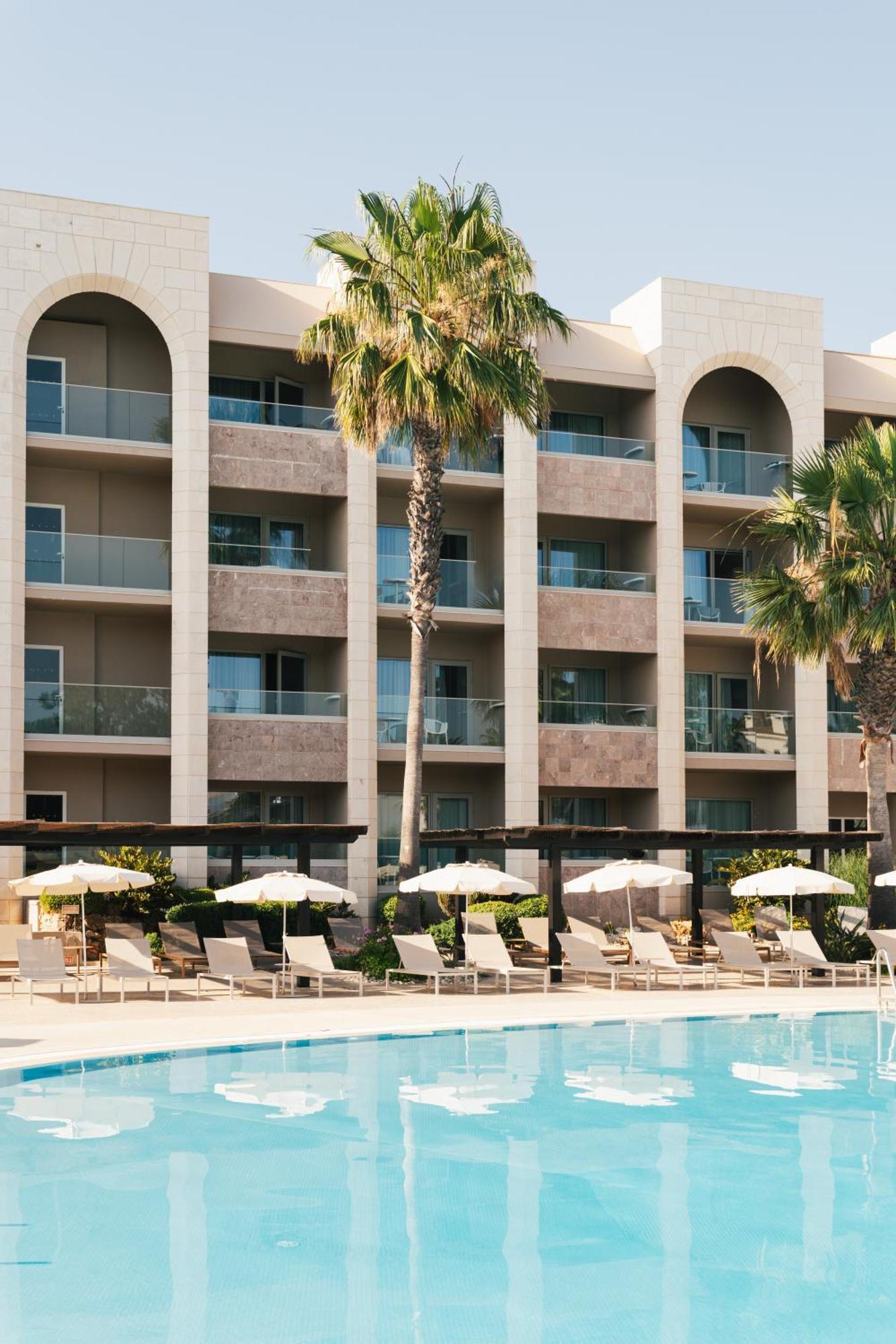 Double Room with Panoramic Pool View