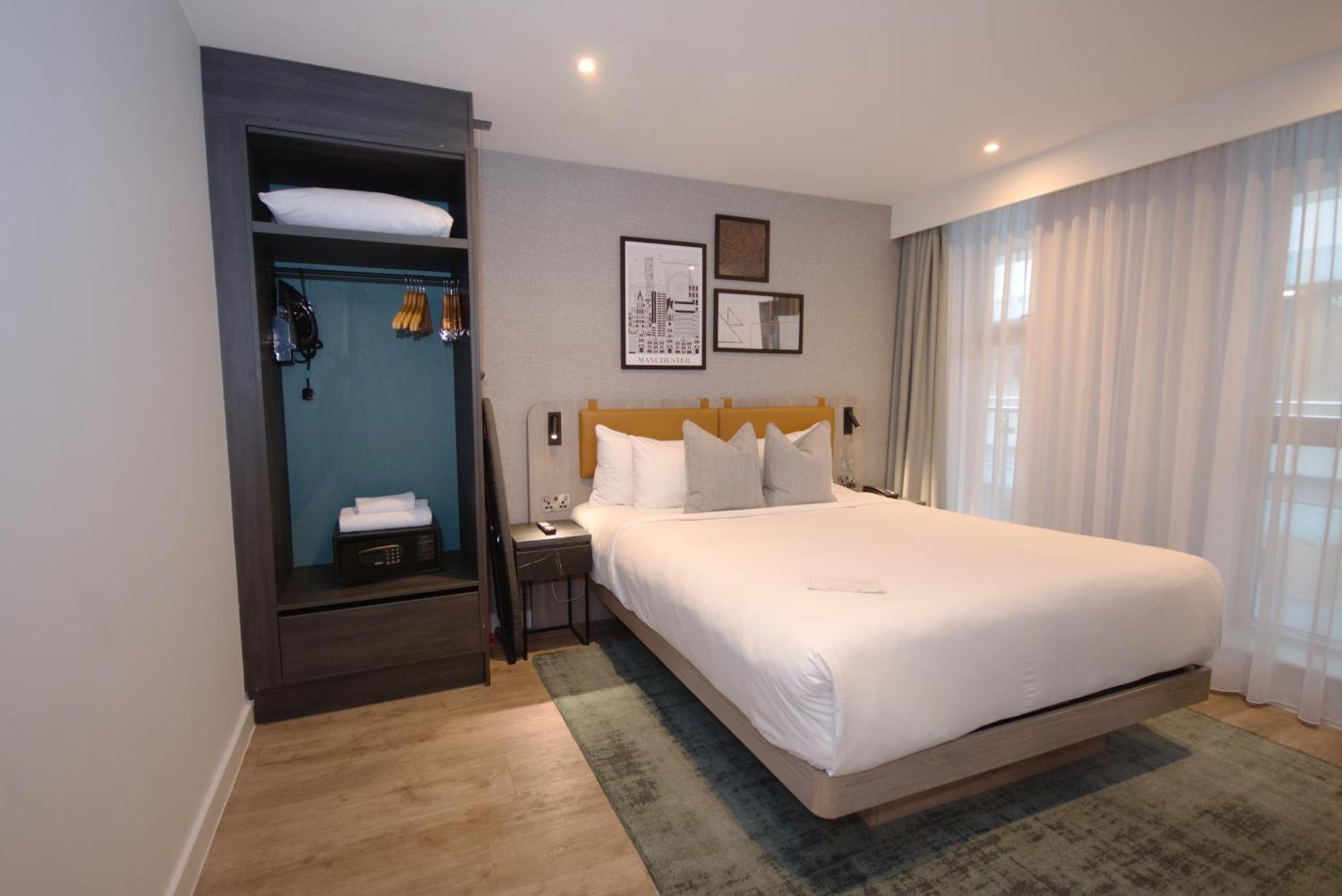 Queen Room