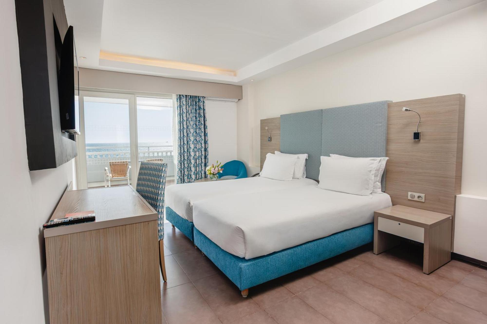 Twin Room with Sea View