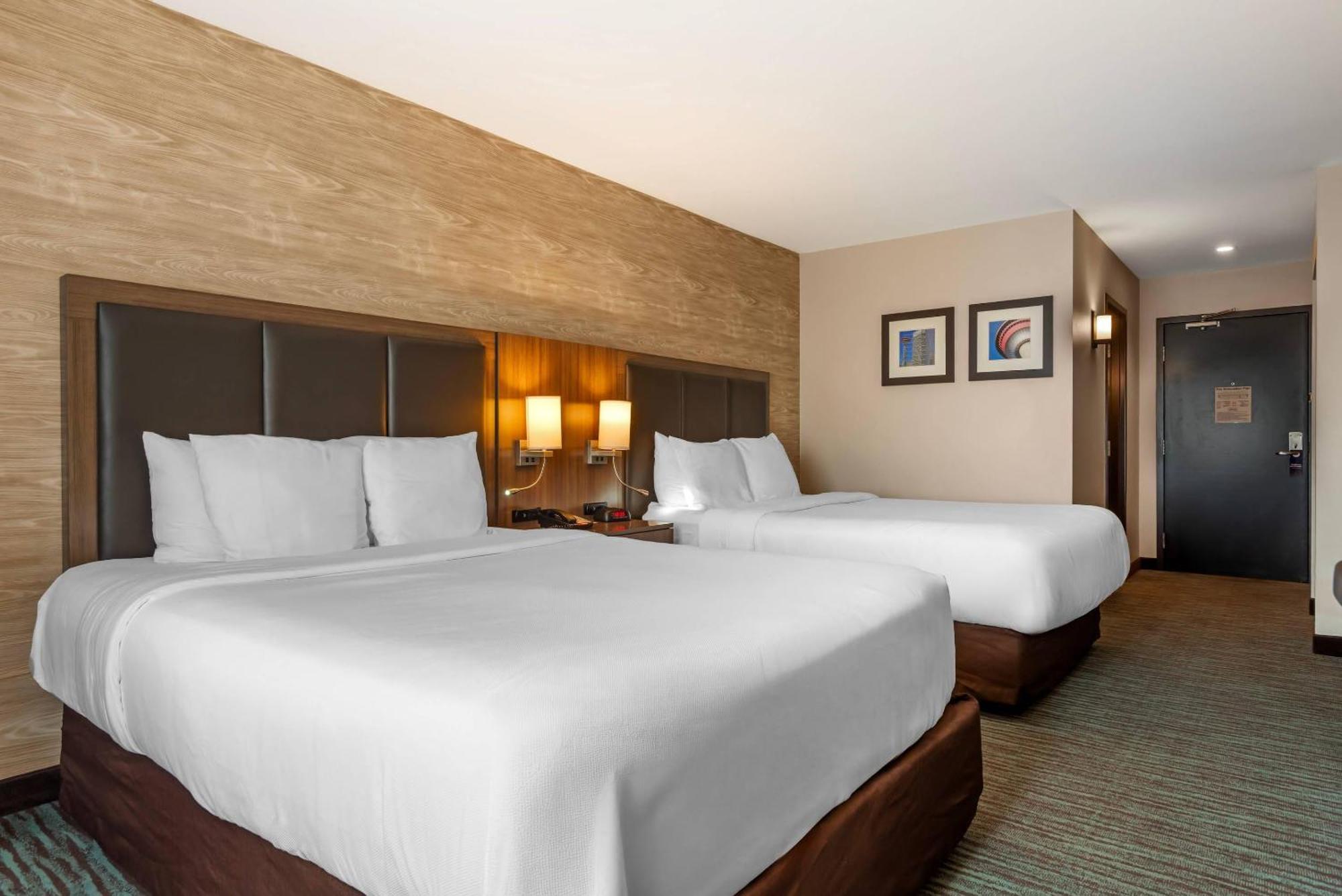 Queen Room Two Queen Beds