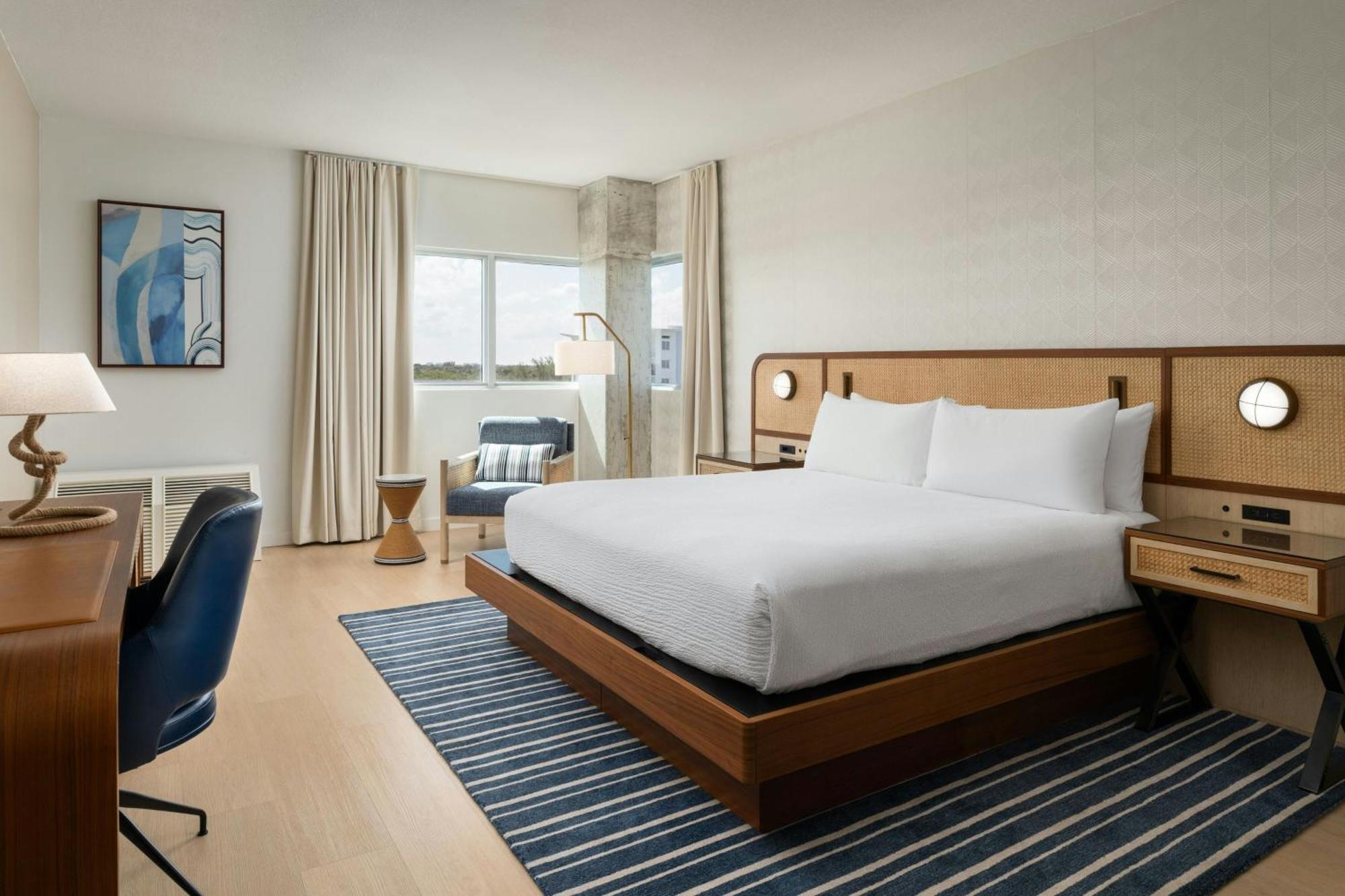 Standard King Room with Mobility Accessible Roll-In Shower