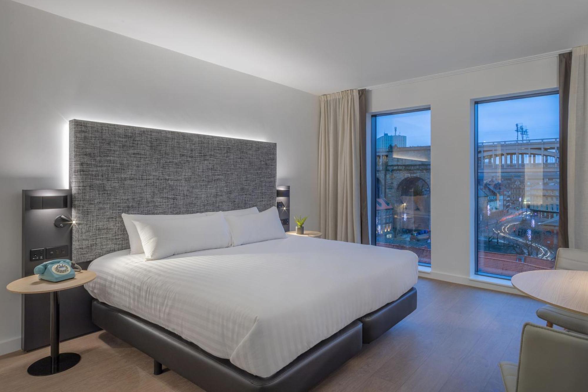 Interconnecting Townhouse Suite