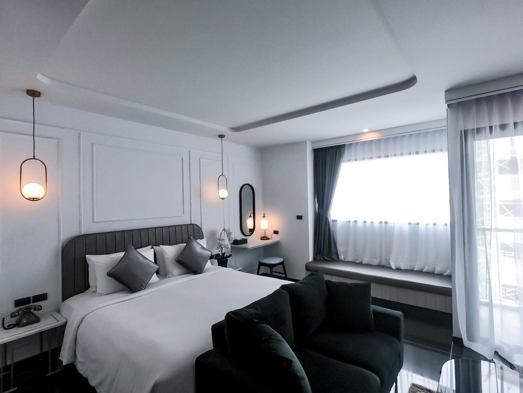 Premium King Room