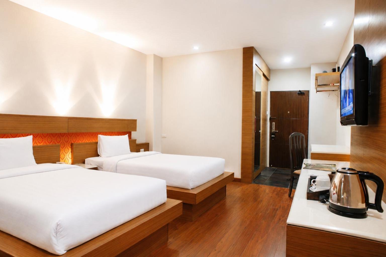 Standard Twin Room