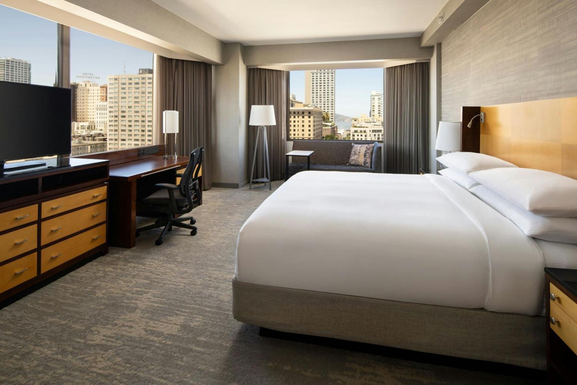 Club King Room Limited View Top Floor