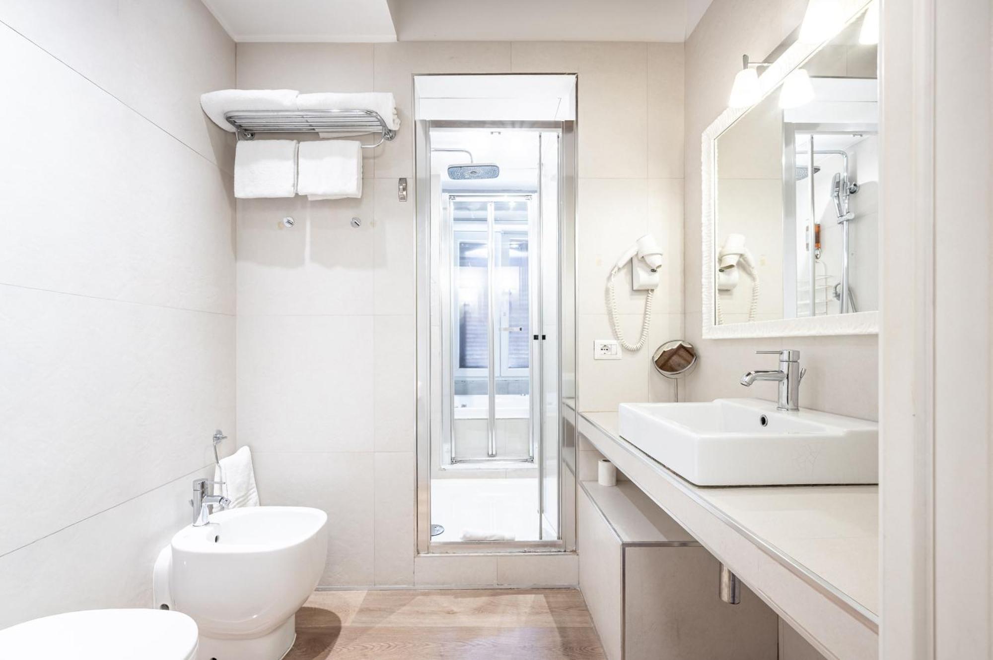 King Room with Spa Bath