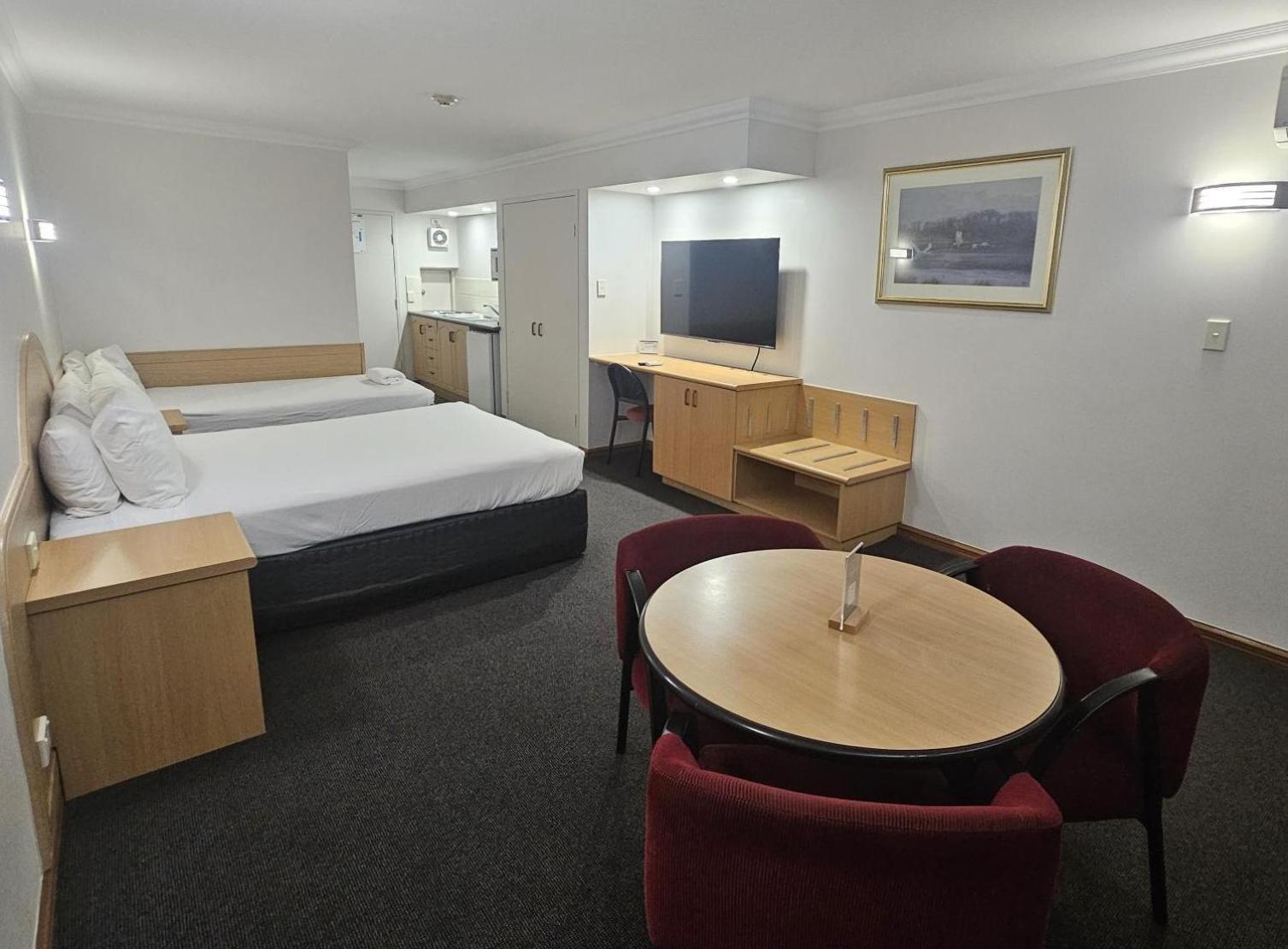 Superior Double or Twin Suite