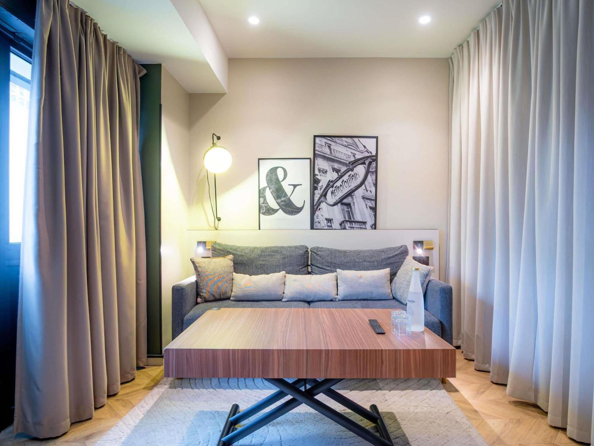 Superior Apartment One Double Bed Sofa