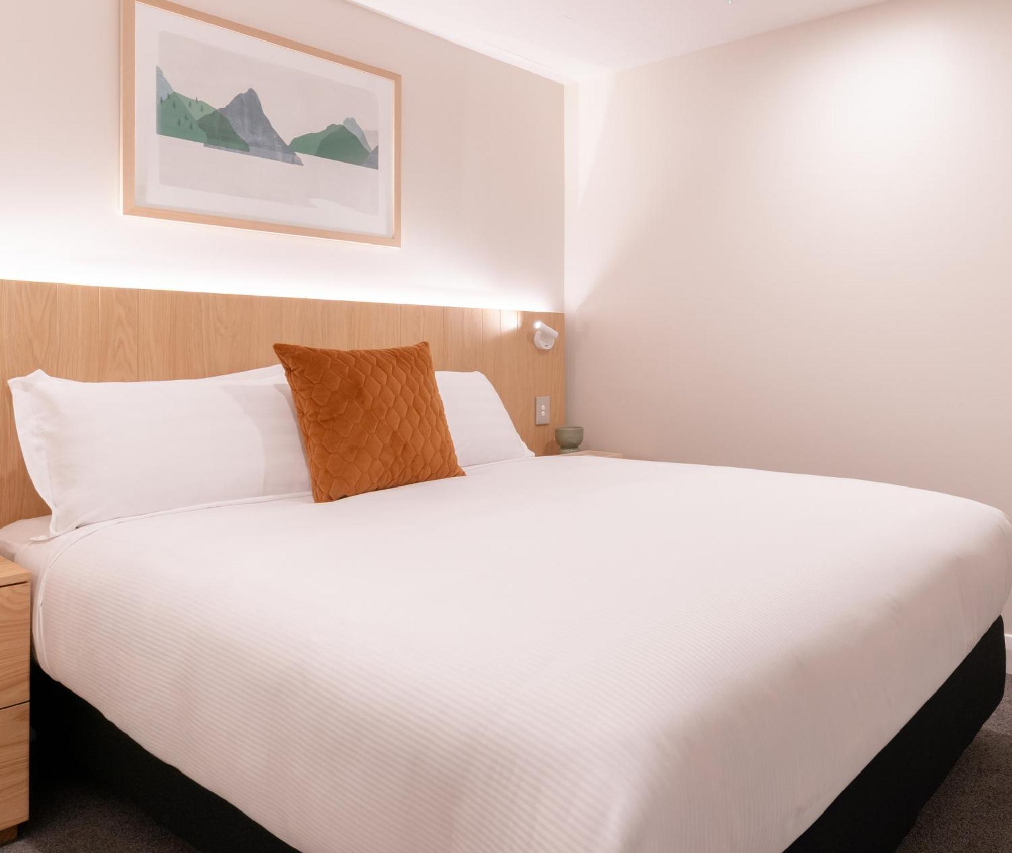 Two Bedroom Apartment No Housekeeping