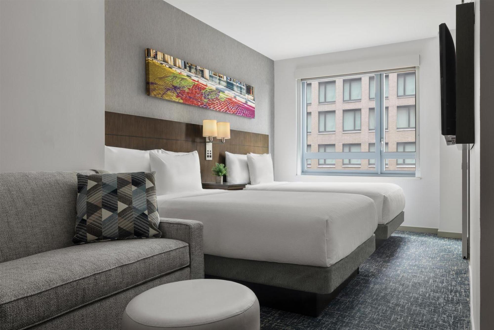 Double Room with Two Double Beds and Sofa Bed - City View