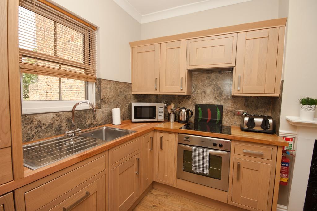 Superior Two-Bedroom Townhouse (6 Adults) Ebor Mews