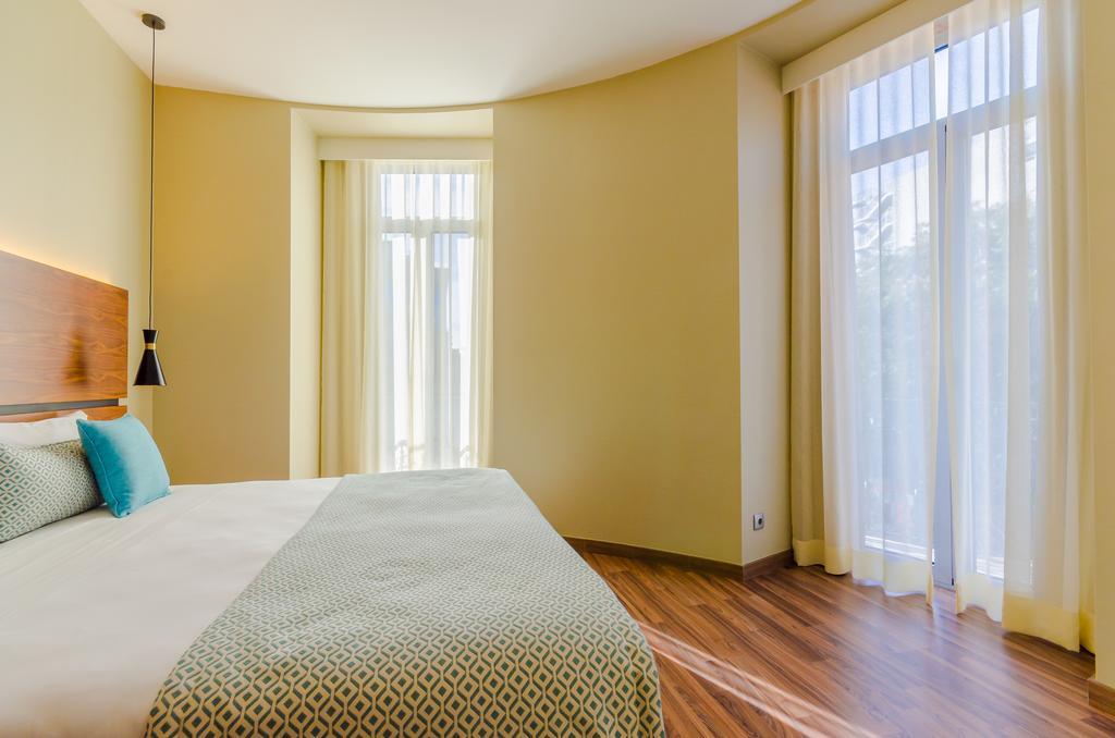 Corner Double Room