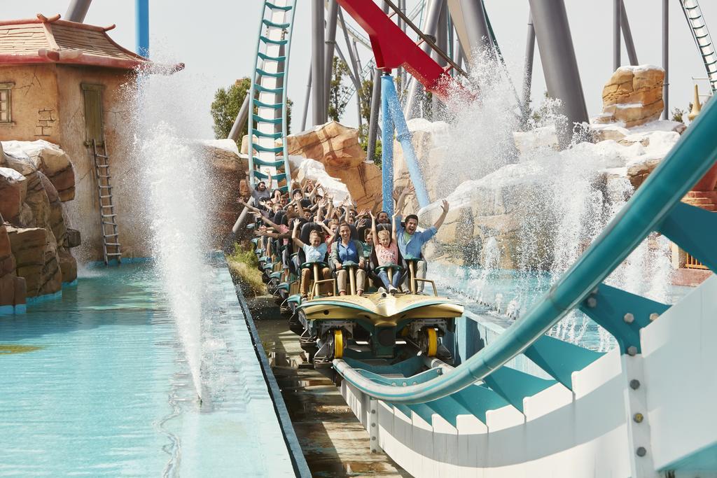 Standard Room with Access to PortAventura Park (2 Adults + 2 Children) + 1 access to Ferrari Land