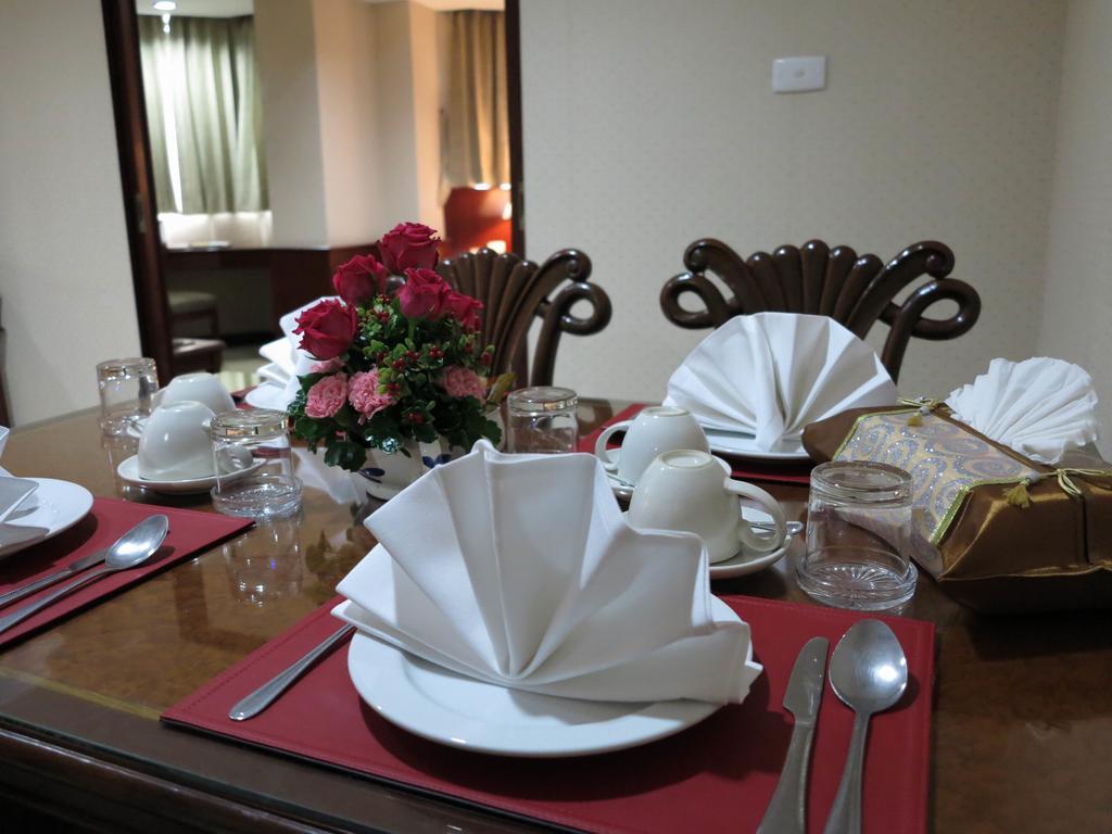 Executive Room