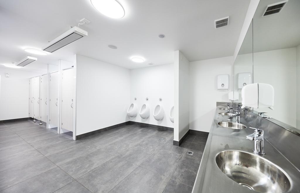 The Lodge - Twin (Shared Facilities)