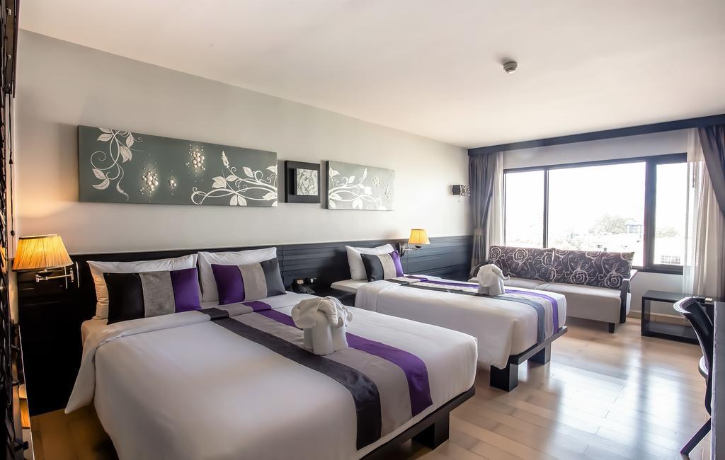 Grand Deluxe Twin Room