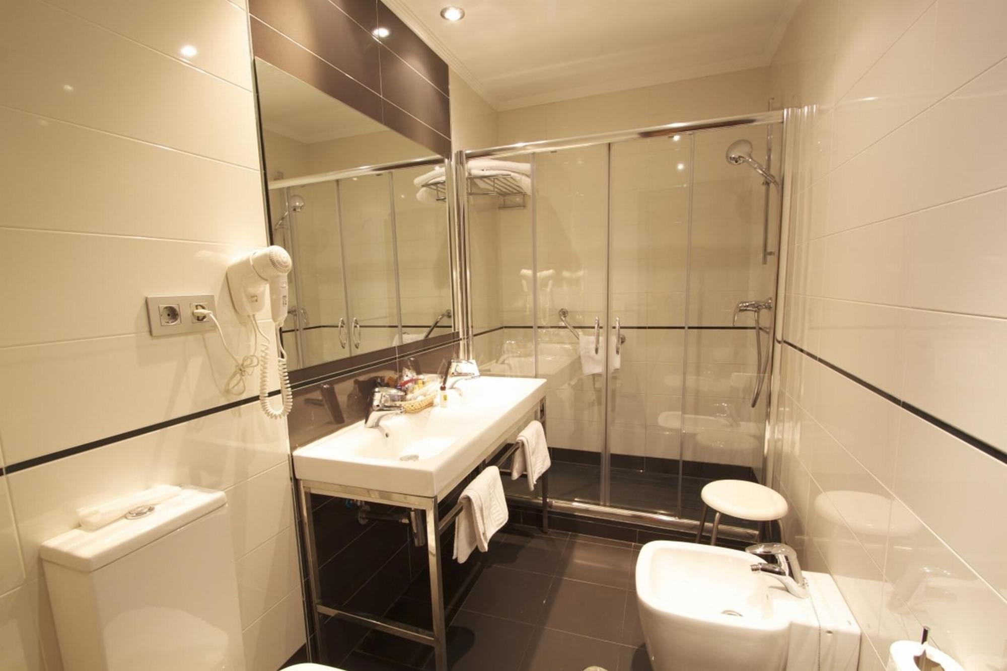 Double or Twin Room with Balcony