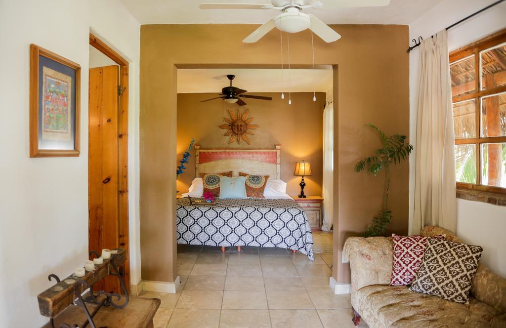 Honeymoon Suite