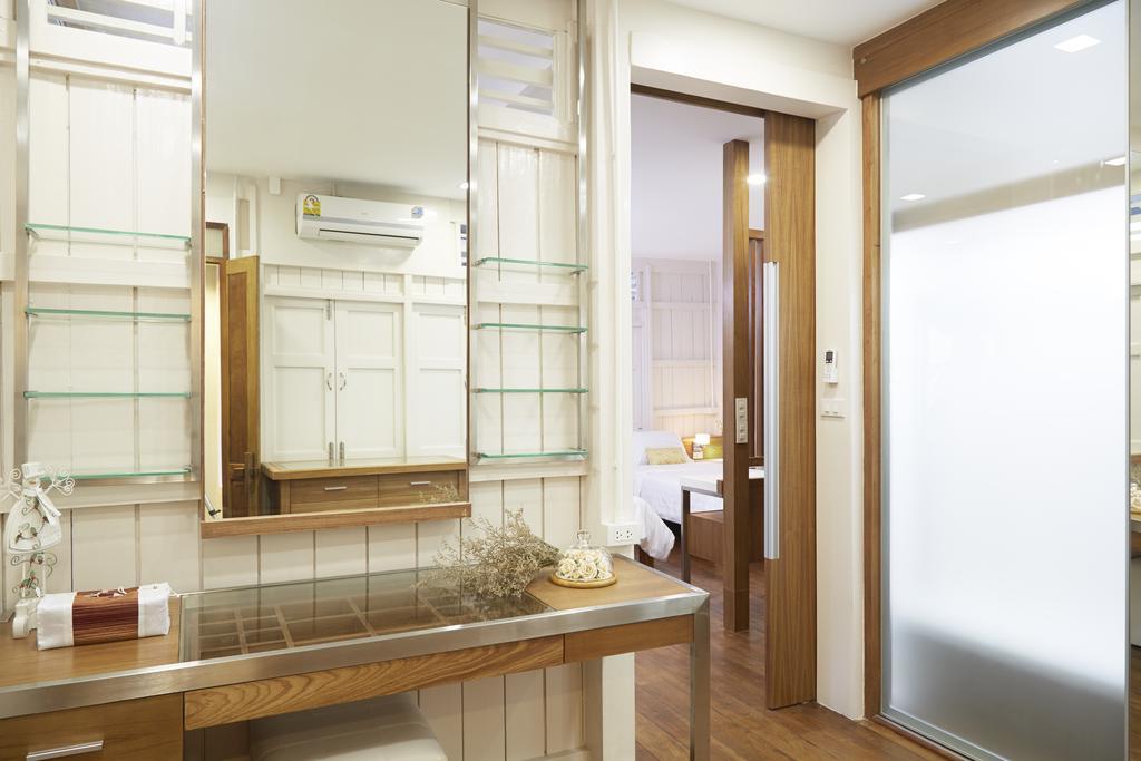 Twin Room with Balcony