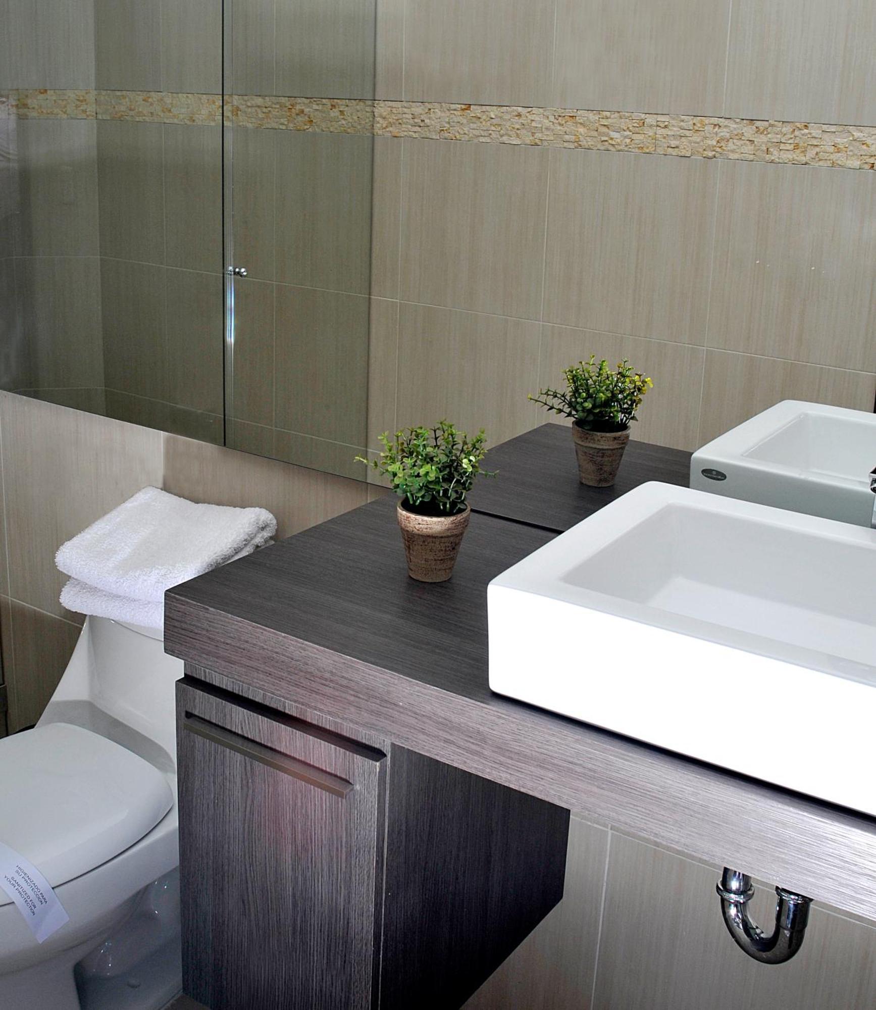 Suite with Whirlpool