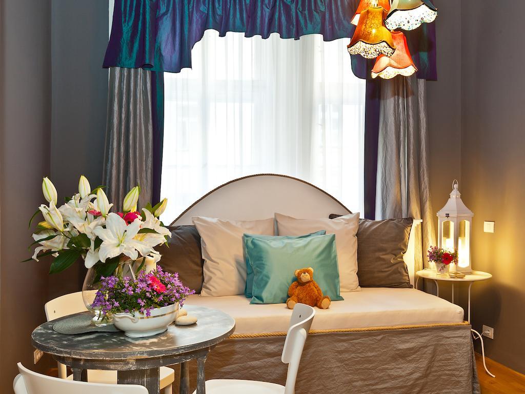 Standard Apartment (3 Adults)