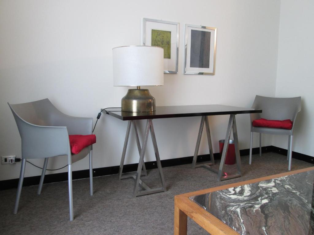 One-Bedroom Apartment (2 Adults)