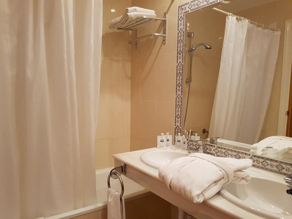 Double or Twin Room with Extra Bed (2 Adults + 1 Child)
