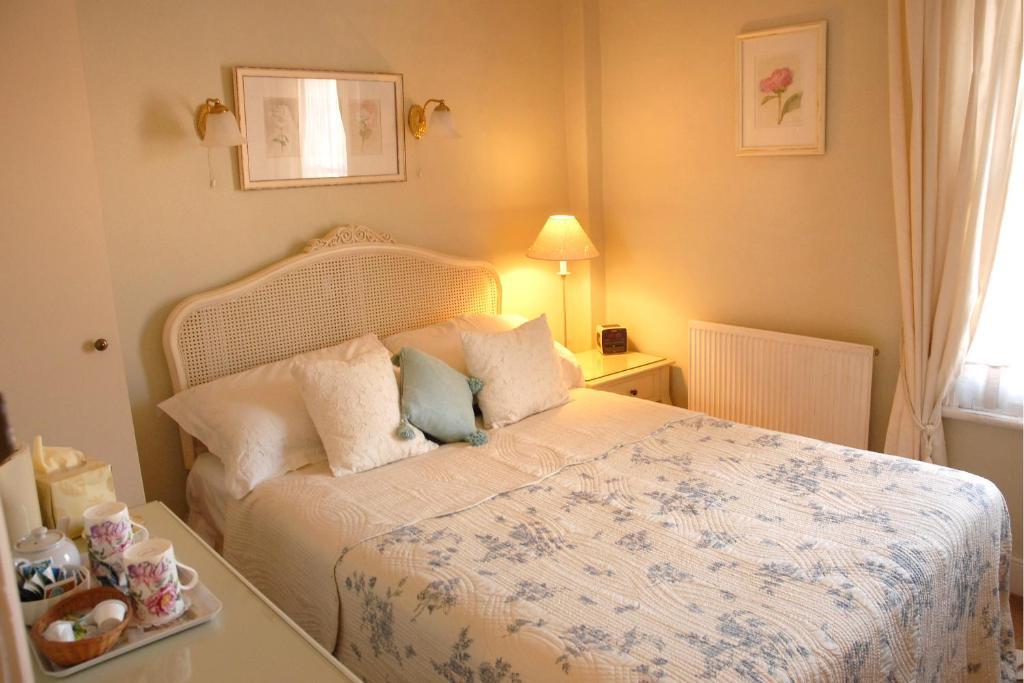 Double or Twin Room with Private External Bathroom