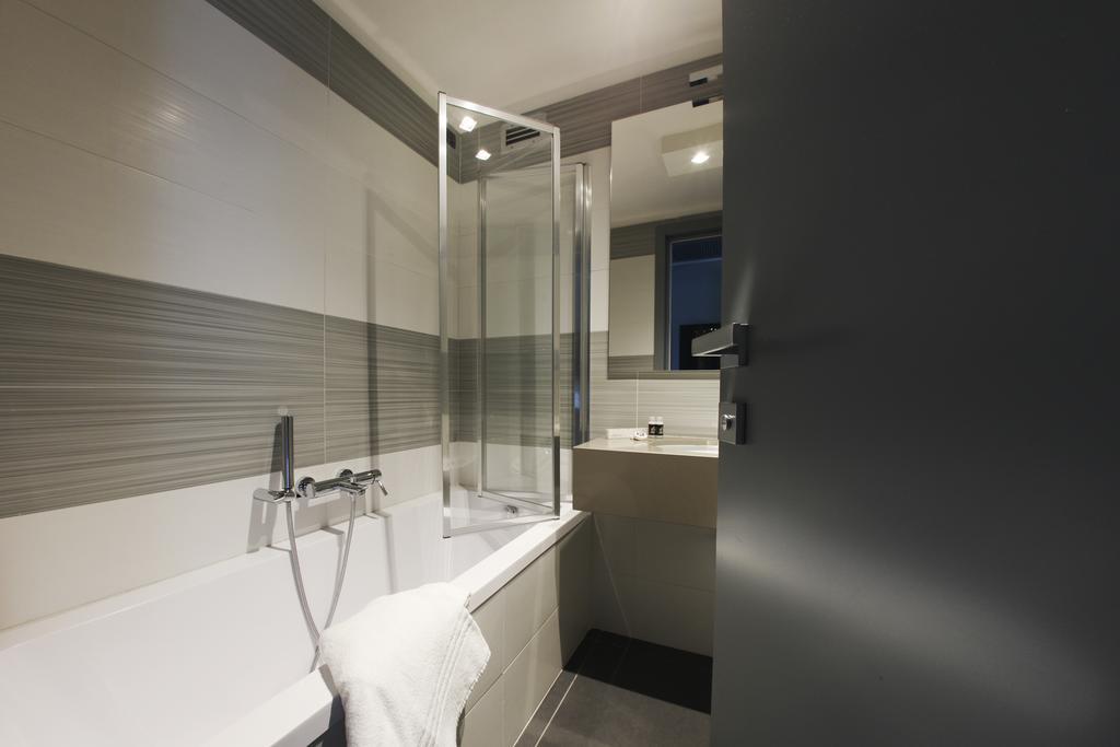 Comfort Queen Room