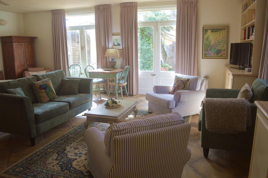 One-Bedroom Cottage