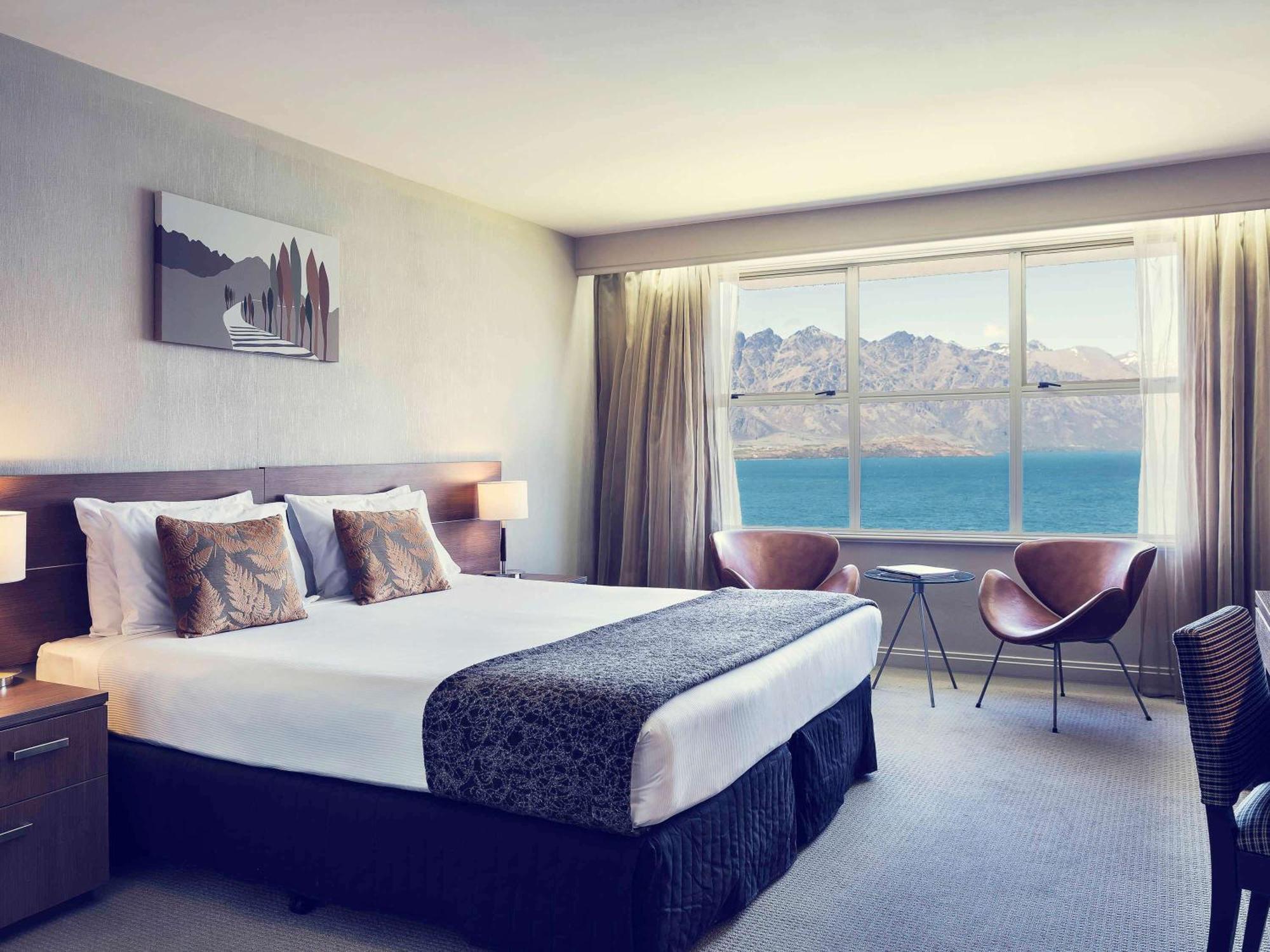 Superior Lake View Room with King Bed