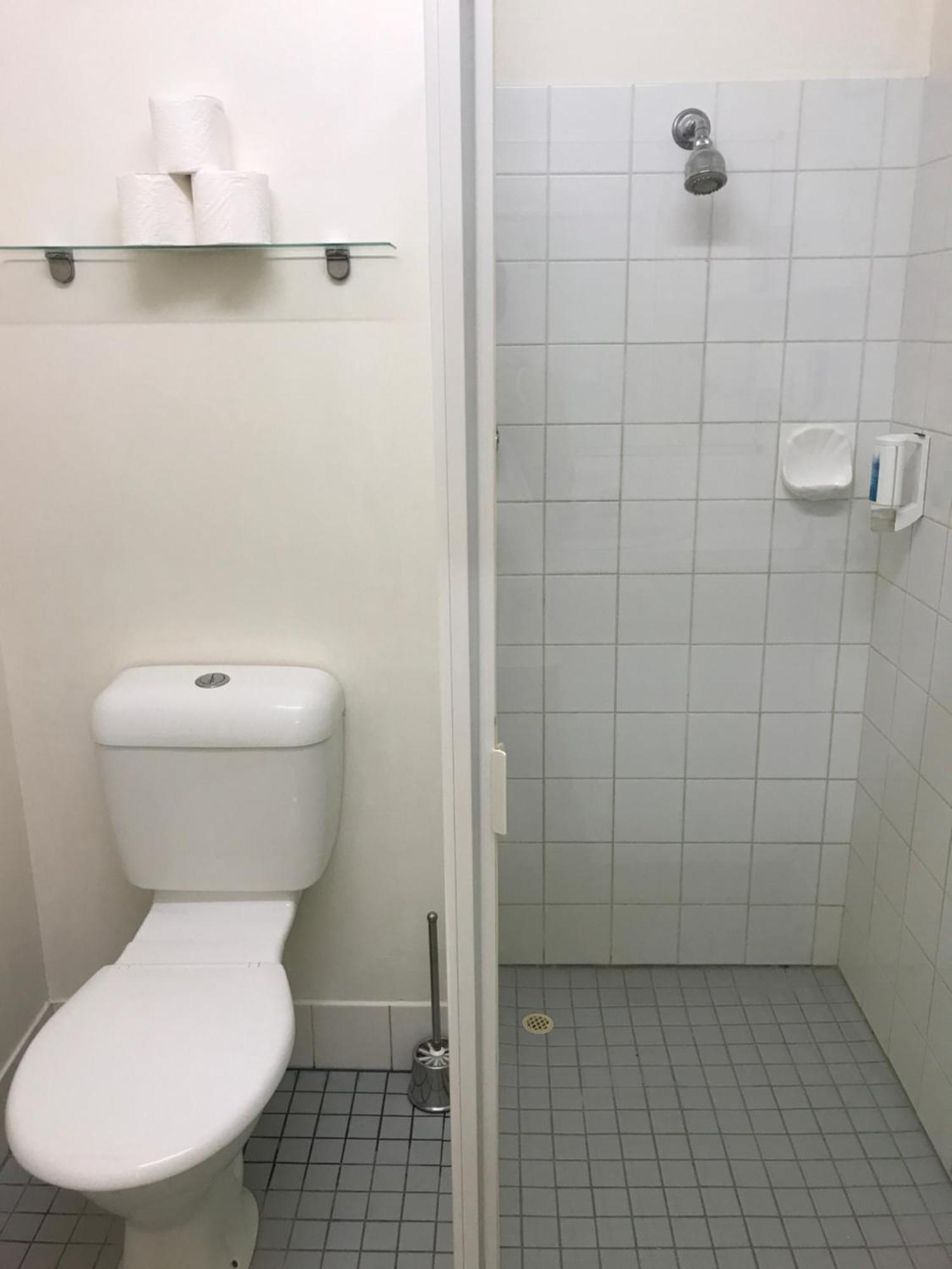 One-Bedroom Apartment,587355408:JPEG