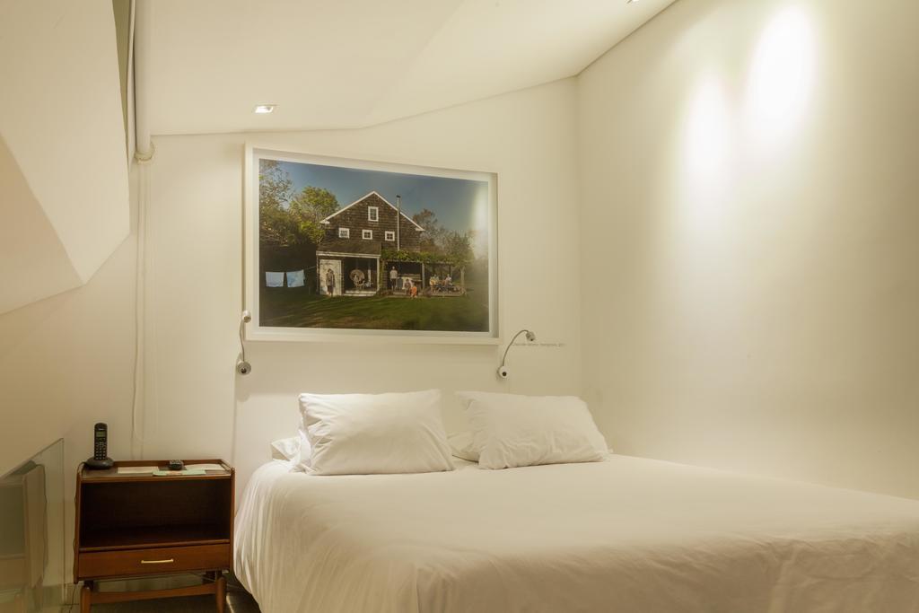 One-Bedroom Apartment with Terrace