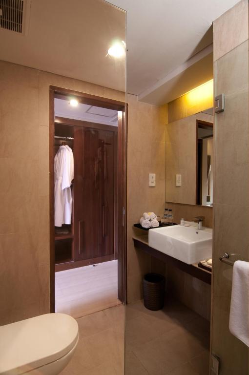 Deluxe Double or Twin Room (No Window)
