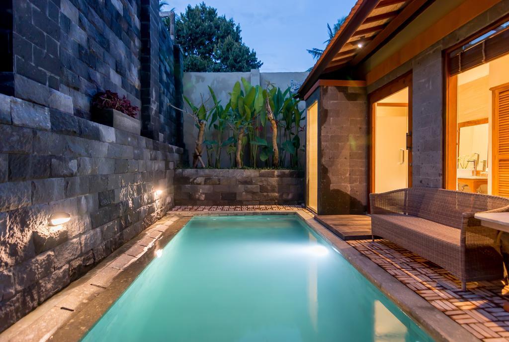 Suite with Private Pool