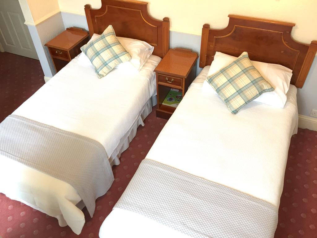Double or Twin Room with Terrace