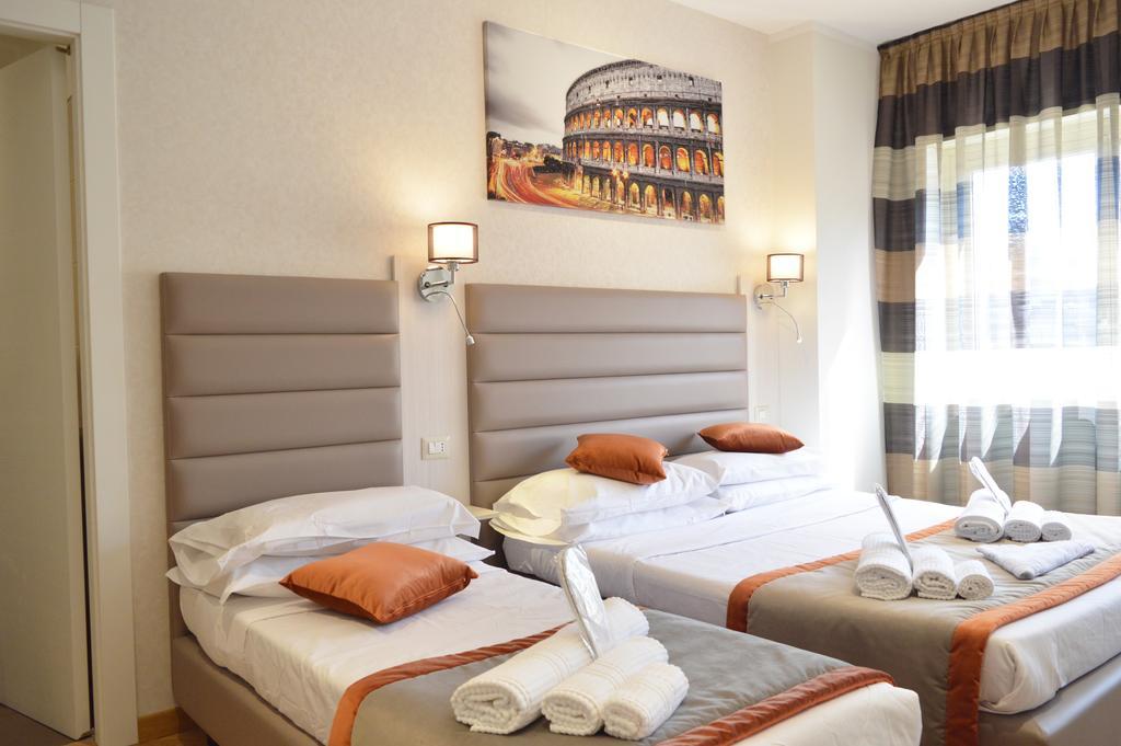Comfort Triple Room