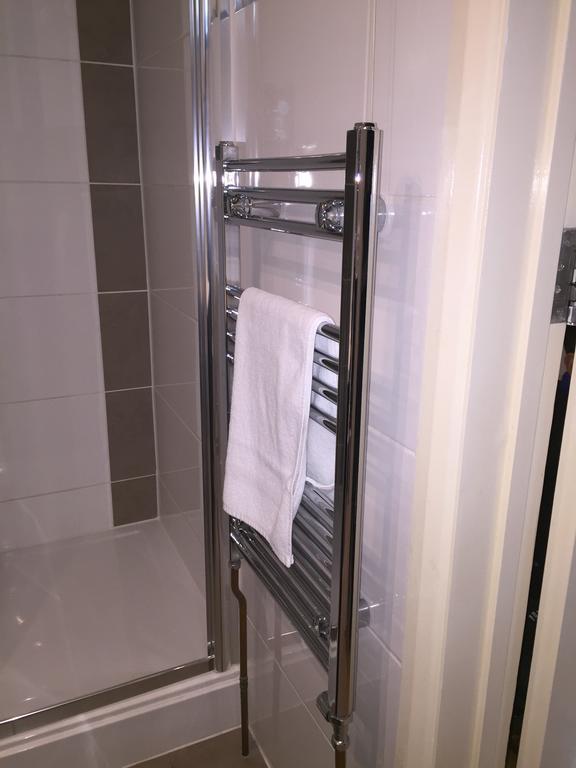 Family Studio (5 Adults) with Terrace,400208250:JPEG