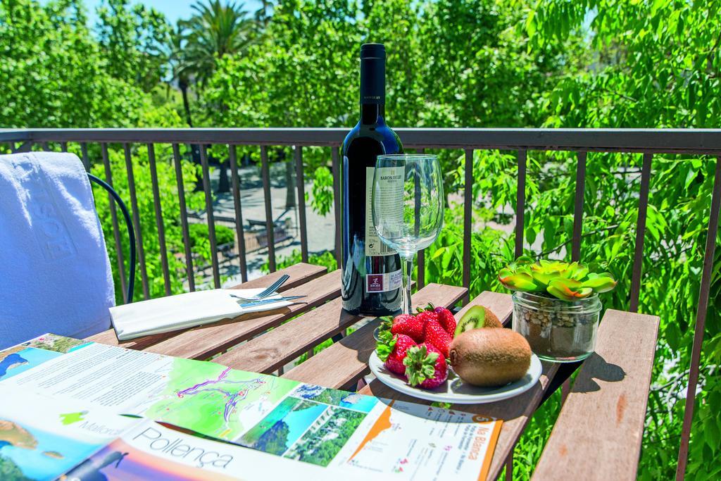 Double Room with Balcony (3 Adults)