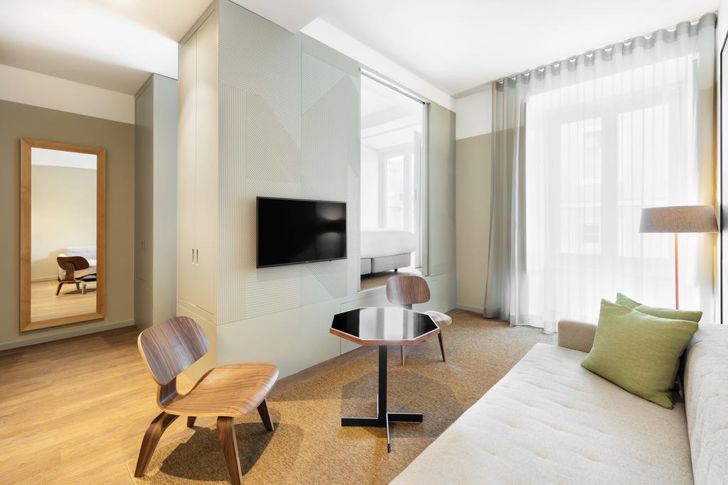 Studio (4 Adults)